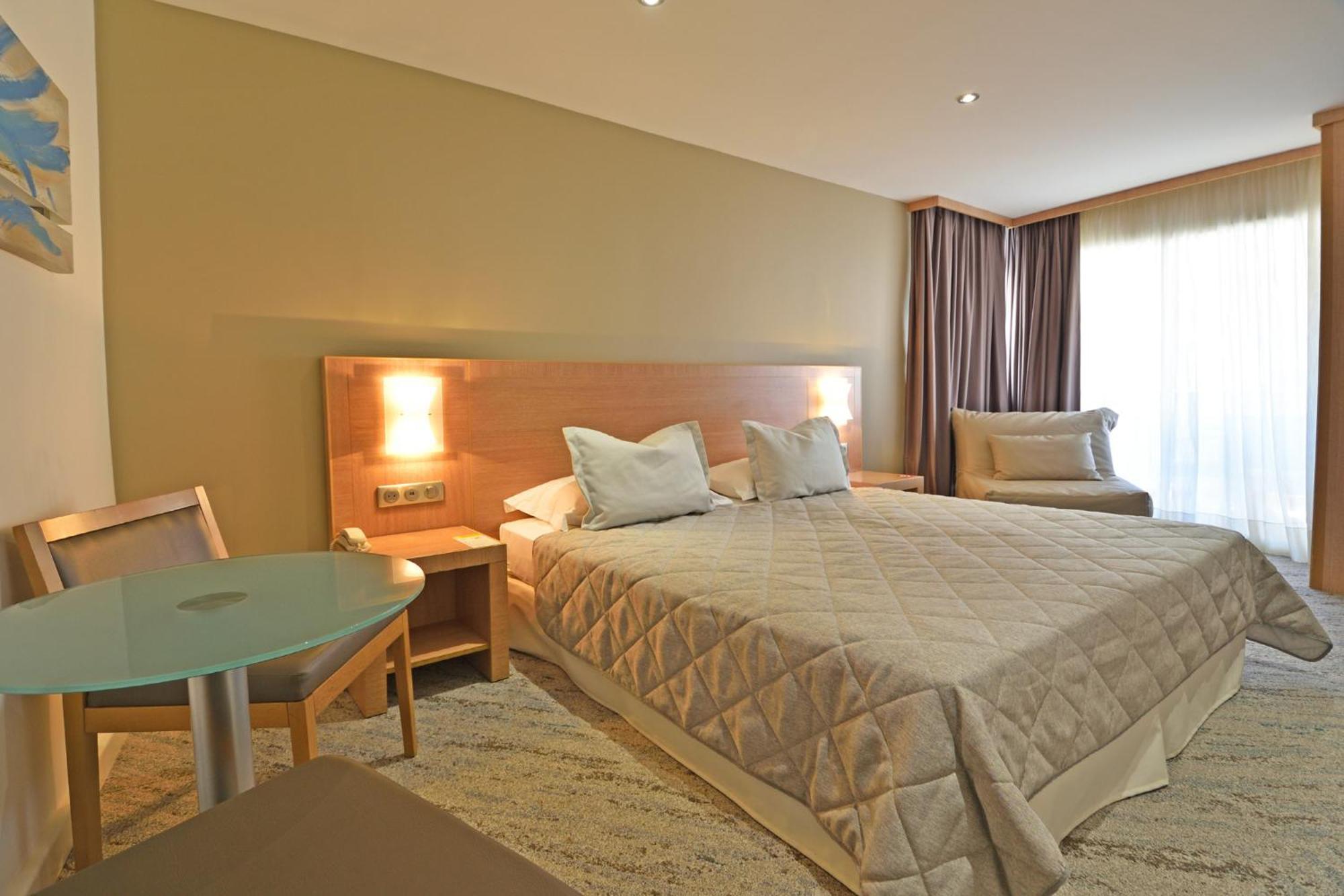 Hotel Le Rocher Calvi  Zewnętrze zdjęcie