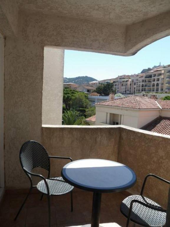 Hotel Le Rocher Calvi  Pokój zdjęcie
